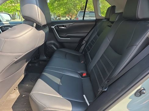 Used 2020 Toyota RAV4 XLE Premium AWD/4WD image 27