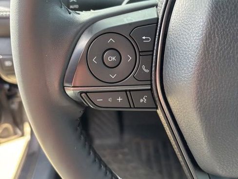 Used 2024 Toyota Camry SE image 23