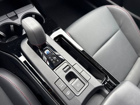 New 2026 Toyota Prius Plug-In Hybrid FWD image 27
