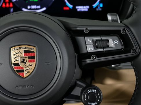 New 2025 Porsche Cayenne S image 11