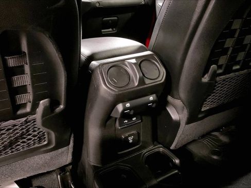 Used 2020 Jeep Gladiator Rubicon w/ Dual Top Group AWD/4WD image 30