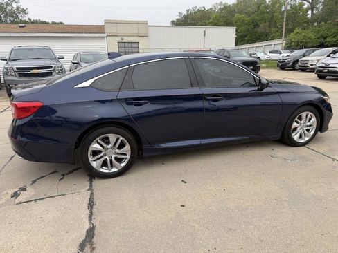 Used 2020 Honda Accord LX image 7