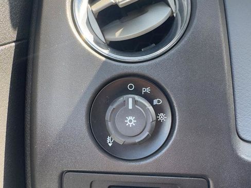 Used 2014 Ford F150 XLT w/ XLT Chrome Package RWD image 11