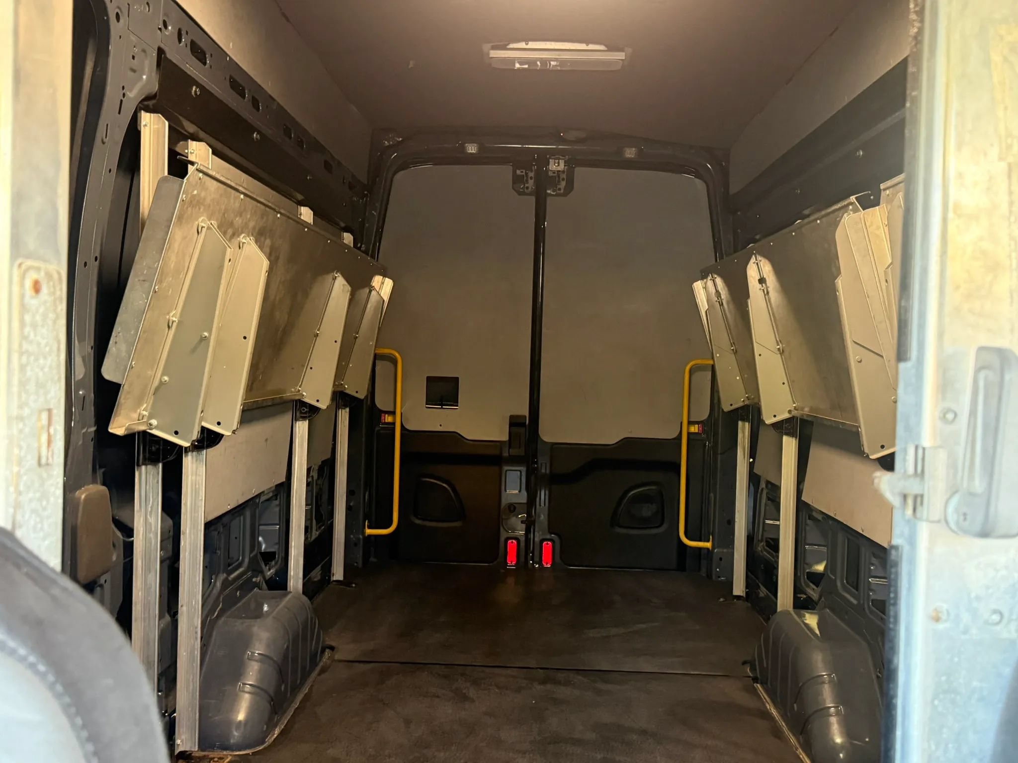 Used 2020 Ford Transit 250 148 High Roof Extended RWD image 23
