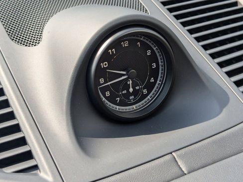 Certified 2025 Porsche Macan image 21