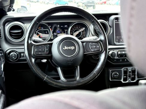 Used 2021 Jeep Gladiator Sport AWD/4WD image 25
