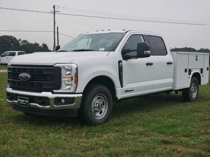 New 2025 Ford F250 XL w/ XL Chrome Package