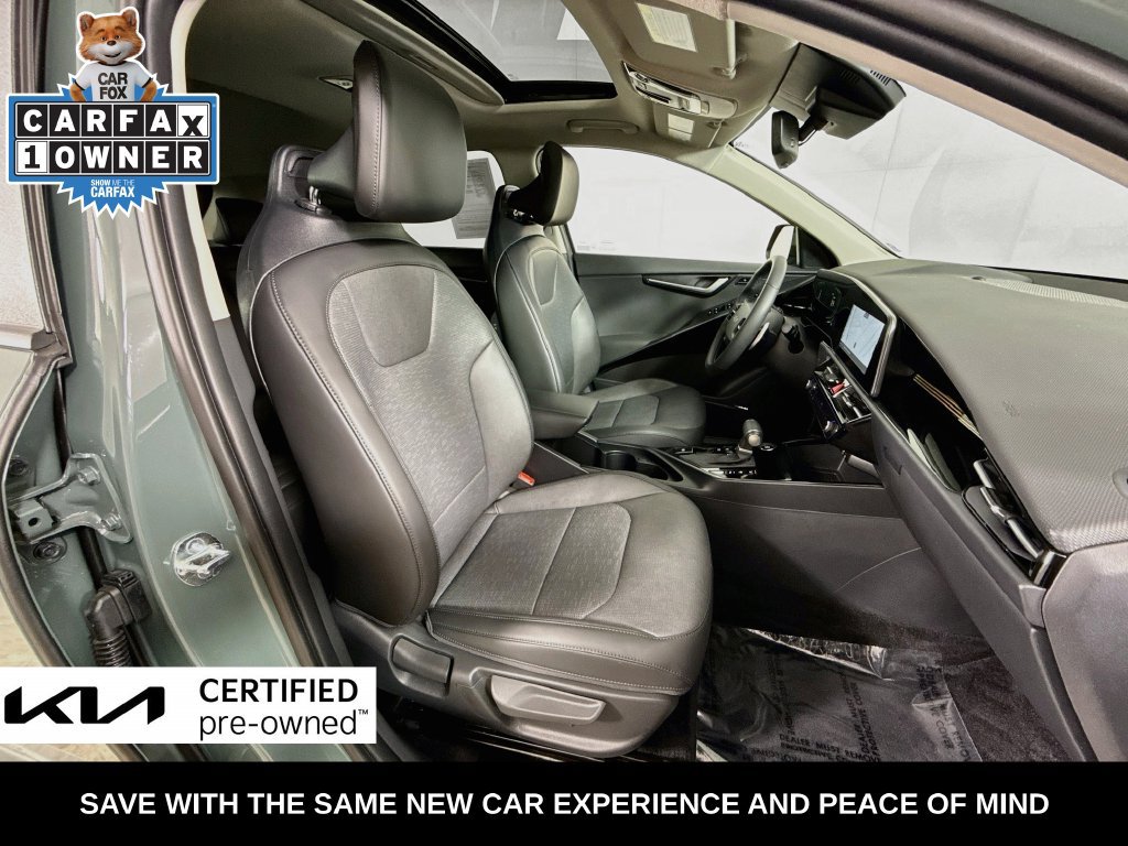 Used 2025 Kia Niro SX Touring FWD image 36