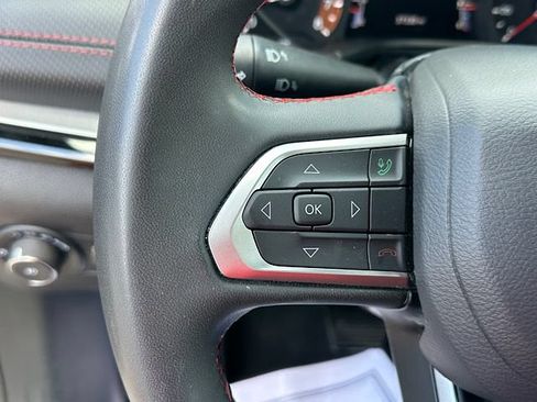 Used 2025 Jeep Compass Trailhawk AWD/4WD image 24