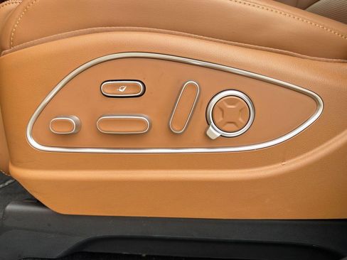 Used 2026 Hyundai Palisade Calligraphy image 13