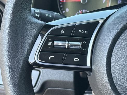 Used 2020 Kia Forte LXS FWD image 24