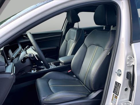 Used 2025 Kia K5 GT FWD image 7
