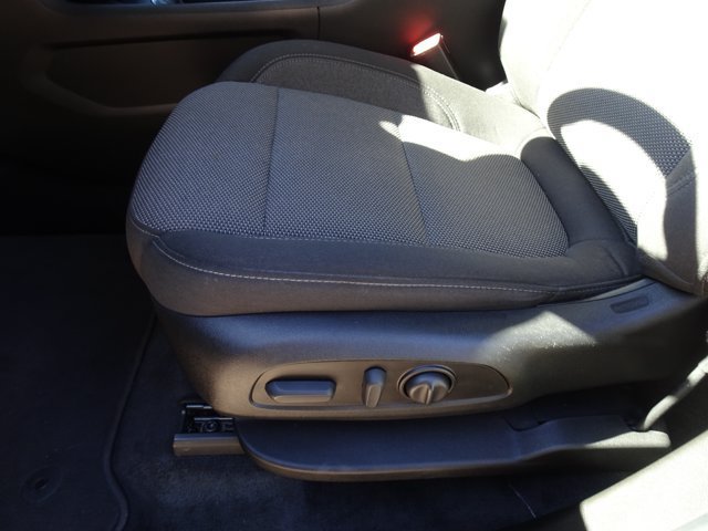 Used 2023 Chevrolet Traverse LT FWD image 10