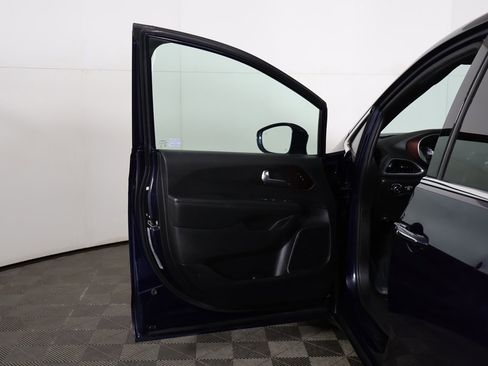 Used 2020 Chrysler Pacifica Limited image 19