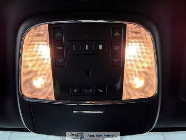 Used 2015 Jeep Grand Cherokee Limited w/ Luxury Group II AWD/4WD image 44