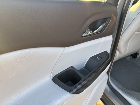 Used 2019 GMC Acadia SLT image 43