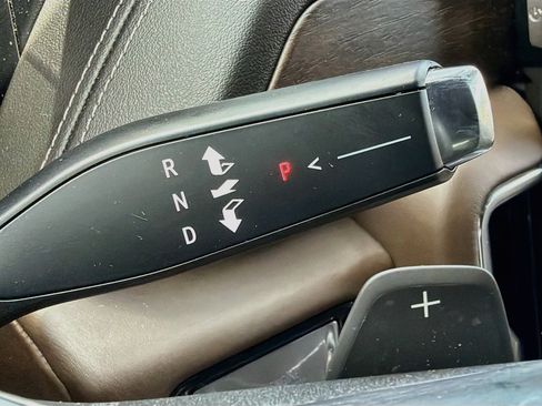 Used 2025 GMC Yukon Denali Ultimate AWD/4WD image 31