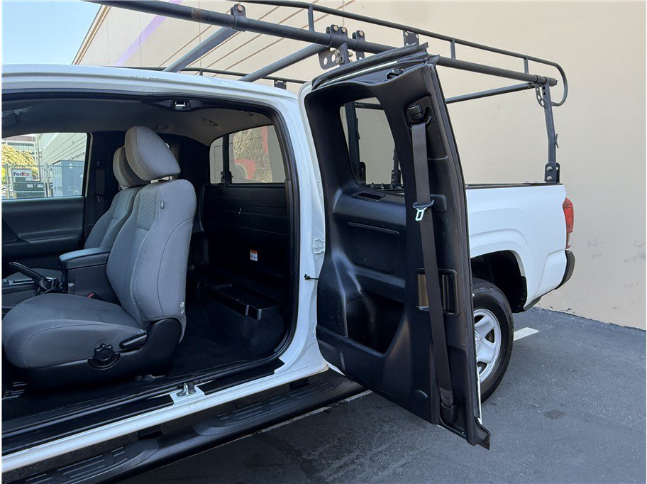 Used 2023 Toyota Tacoma SR RWD image 13