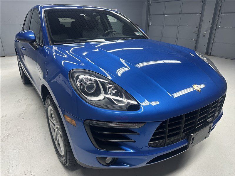 Used 2018 Porsche Macan AWD/4WD image 9
