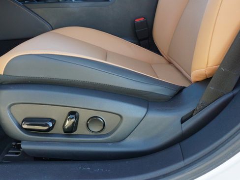 Certified 2024 Lexus ES 350 w/ Premium Package image 23