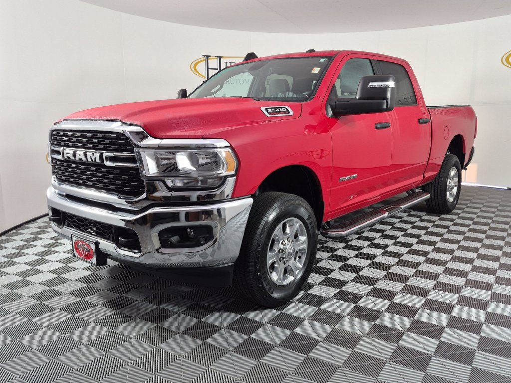 Used 2024 RAM 2500 Big Horn w/ Level 2 Equipment Group AWD/4WD image 8