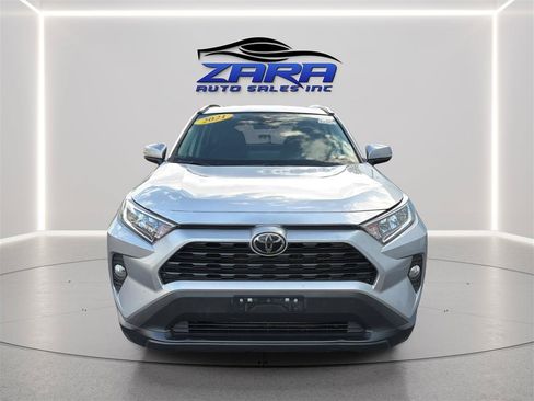 Used 2021 Toyota RAV4 XLE AWD/4WD image 2