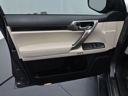 Used 2023 Lexus GX 460 Luxury AWD/4WD image 9