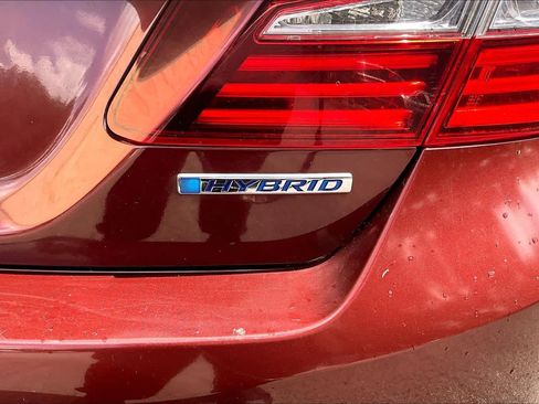 Used 2017 Honda Accord EX-L image 9