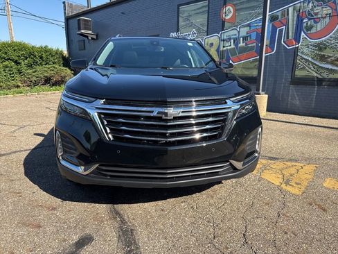 Used 2024 Chevrolet Equinox Premier AWD/4WD image 2