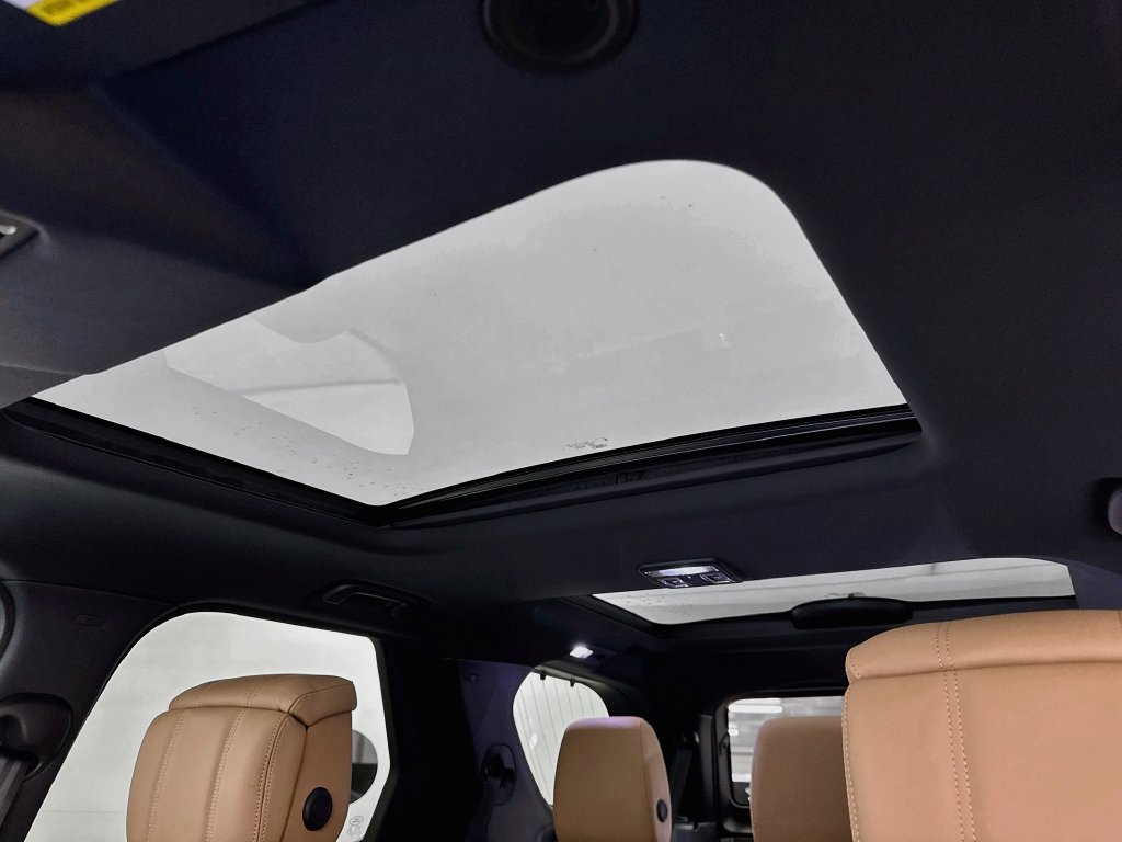 New 2026 Land Rover Discovery Dynamic SE AWD/4WD image 22