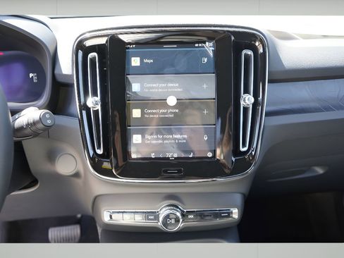 New 2025 Volvo EX40 Core w/ Climate Package image 15