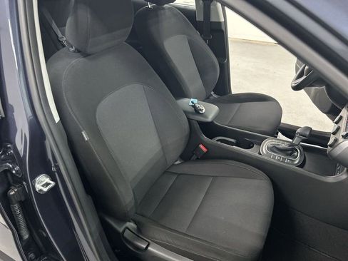 Used 2024 Hyundai Kona SE FWD image 23