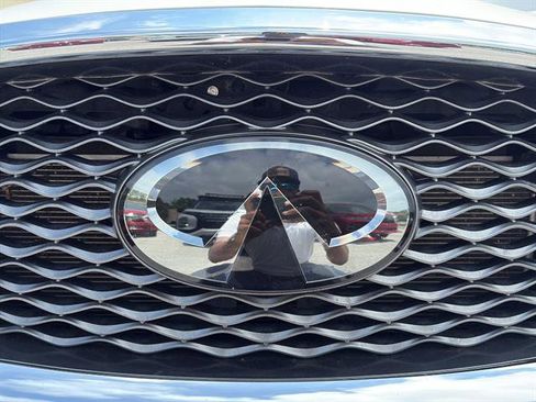 Used 2022 INFINITI QX50 Luxe FWD image 11