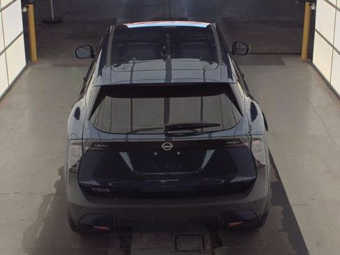 Used 2025 Nissan Kicks S image 3