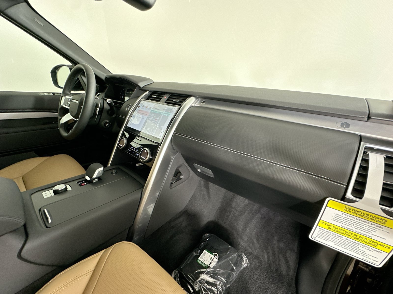 New 2026 Land Rover Discovery Limited Edition AWD/4WD image 46
