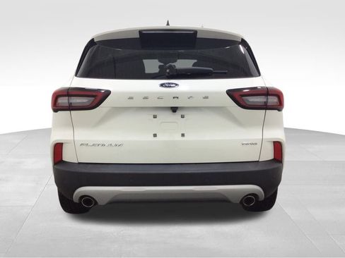 Used 2024 Ford Escape Platinum image 19