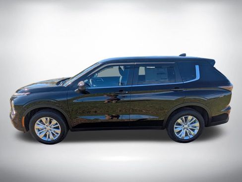 New 2026 Mitsubishi Outlander ES FWD image 6