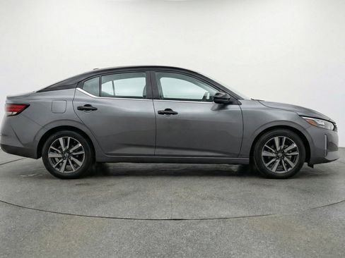 Used 2025 Nissan Sentra SV FWD image 11