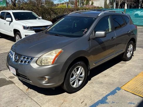 Used 2013 Nissan Rogue SV w/ Premium Pkg image 1