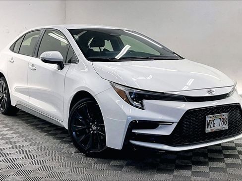 Used 2024 Toyota Corolla SE FWD image 11