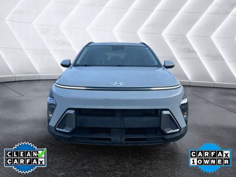 Used 2024 Hyundai Kona SEL w/ Convenience Package FWD image 2