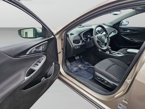 Used 2023 Chevrolet Malibu LT FWD image 19