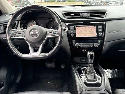 Used 2018 Nissan Rogue SL w/ Premium Package image 21