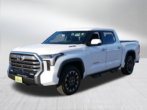 Used 2025 Toyota Tundra Limited image 3