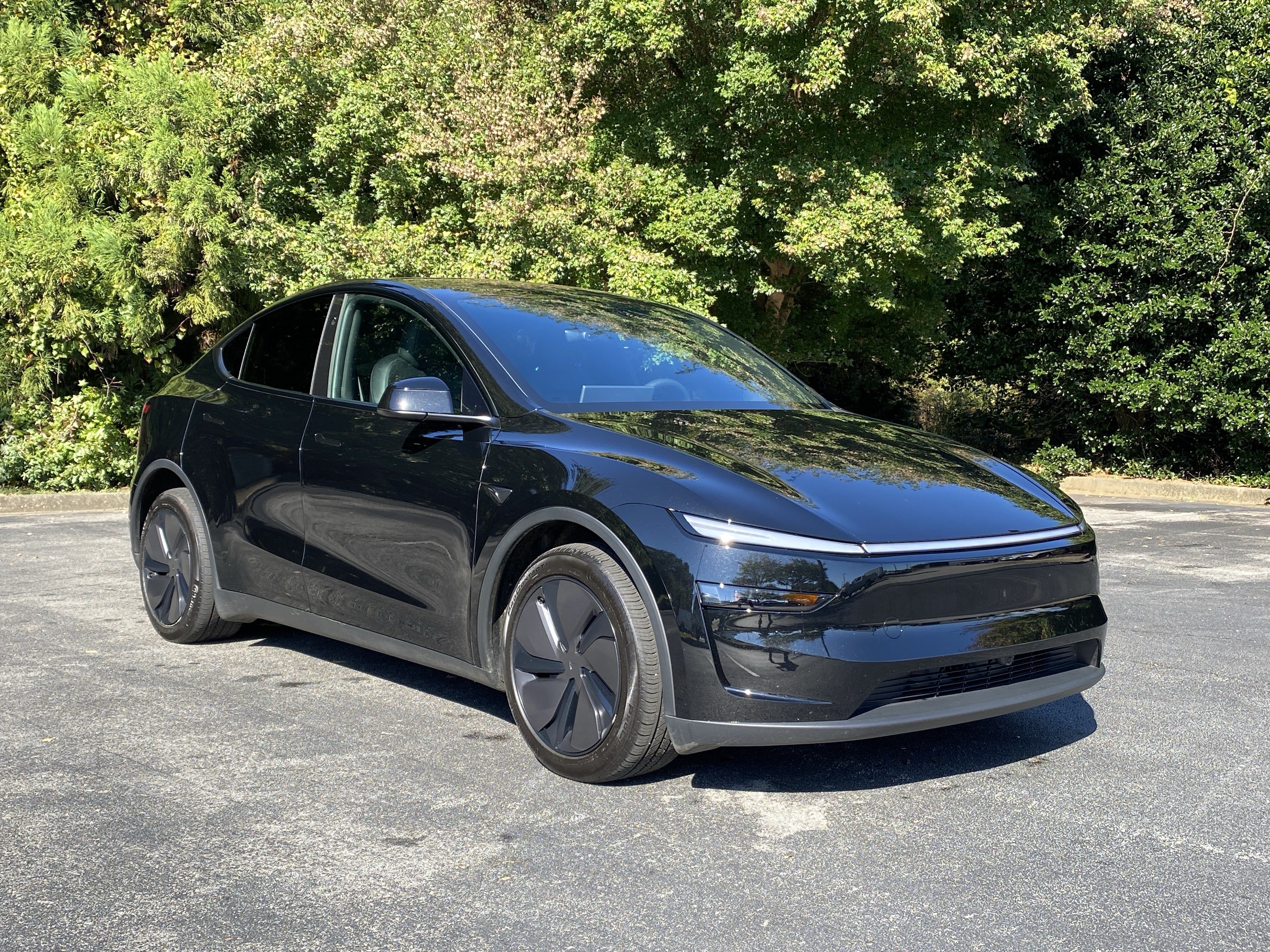 Used 2026 Tesla Model Y AWD image 2