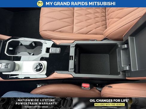 New 2026 Mitsubishi Outlander SEL image 28