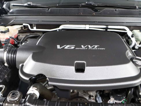 Used 2018 Chevrolet Colorado LT AWD/4WD image 30