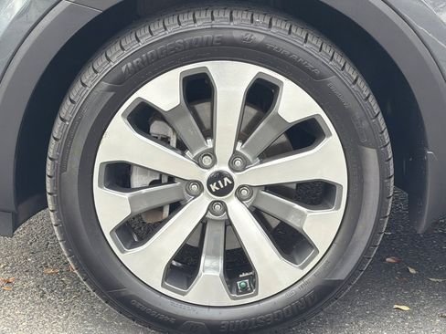 Used 2021 Kia Telluride EX w/ EX Premium Package image 39