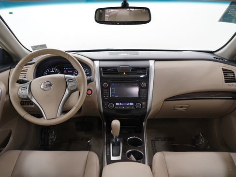 Used 2013 Nissan Altima 2.5 SL w/ Technology Pkg image 14