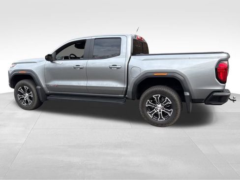 Used 2024 GMC Canyon AT4 image 17